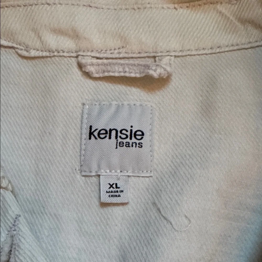 Kensie  (TJ Maxx) Cream Denim Jacket - Picture 2 of 4